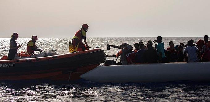 Buque español rescata 60 migrantes frente a costa libia