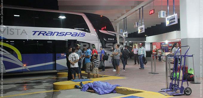 Fallece mujer en central camionera