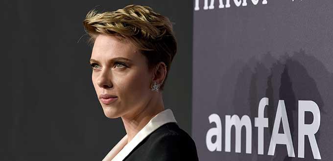 Scarlett Johansson abandona filme donde iba a encarnar a hombre transgénero