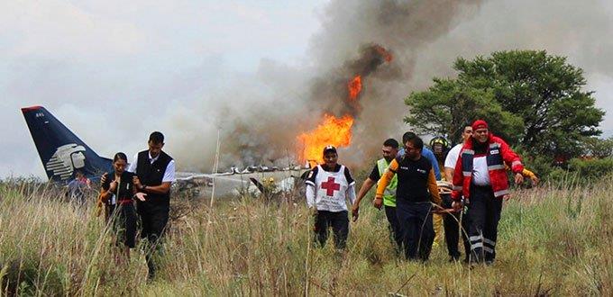 Empezábamos a despegar y de pronto el avión fue golpeado por el granizo, cuenta sobreviviente