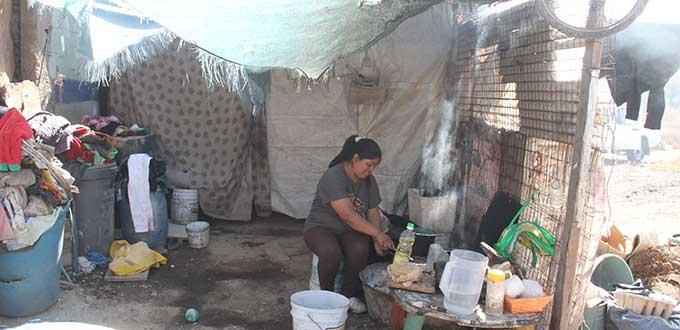 Encuesta: 42% de hombres y 37% de mujeres cree que los pobres en México “se esfuerzan poco”