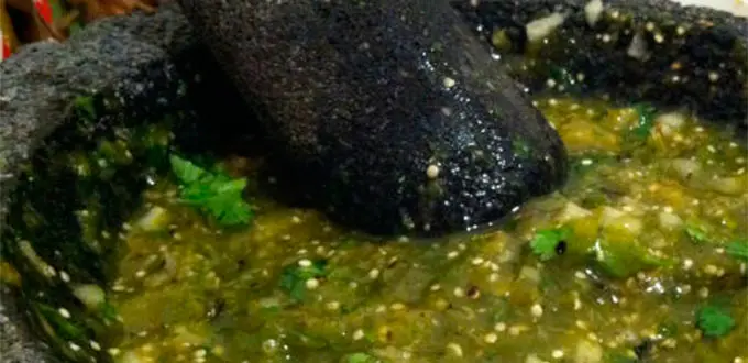 C&oacute;mo curar un molcajete antes de usarlo por primera vez