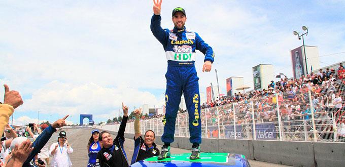 Piloto Rubén García Jr. sigue en plan grande