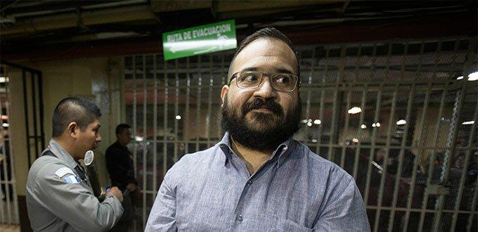 La PGR retira a Javier Duarte el delito de delincuencia organizada y lo acerca a su libertad