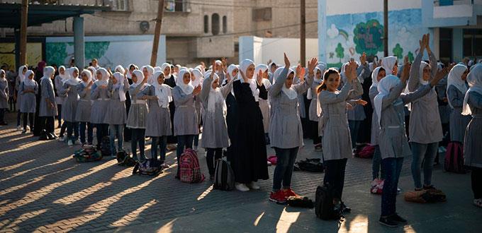 Niños gazatíes inician curso ante crisis presupuestaria en la ONU que podría cerrar escuelas en un mes
