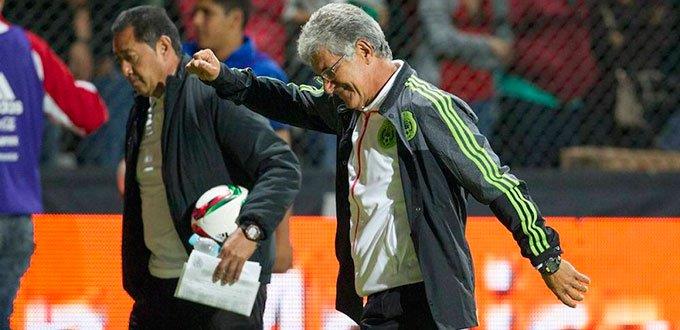Sorprende Tuca con lista para amistosos; Lajud, Lainez, Pizarro y Alanís, entre los convocados