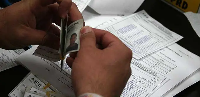 INE abre registro para voto de mexicanos en el extranjero INE abre registro para voto de mexicanos en el extranjero