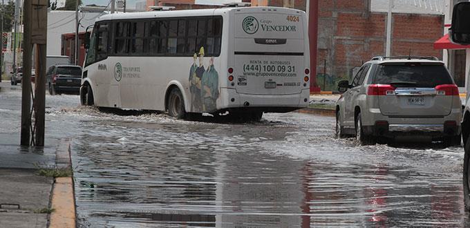 Deben desalojar a familias de dos colonias por lluvias