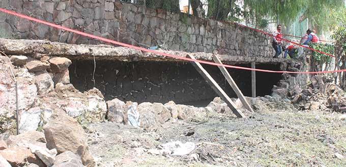 Tapón de basura provocó colapso en el río Santiago