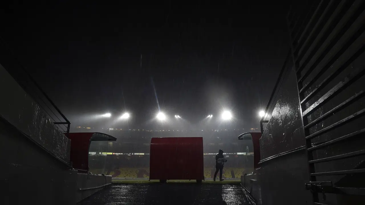 América vs Querétaro retrasado por tormenta eléctrica