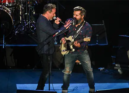 Love of Lesbian anuncia concierto de despedida en CDMX Love of Lesbian anuncia concierto de despedida en CDMX