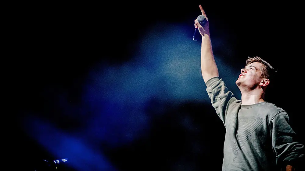 El DJ Martin Garrix fue hospitalizado en México por apendicitis