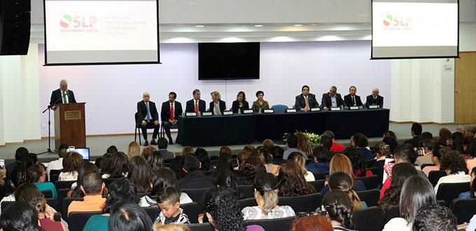Apoya el Instituto de Profesionalización el desarrollo docente