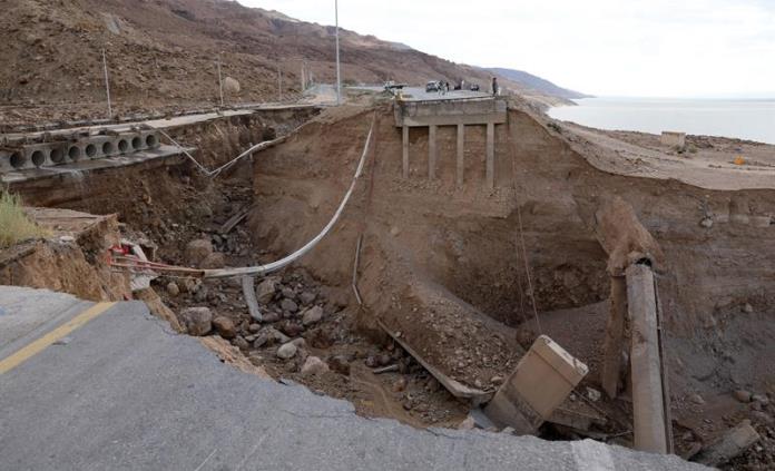 Suman ya 21 muertos por inundación repentina en Jordania, incluidos 14 niños