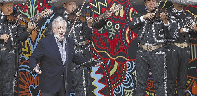 Un privilegio, hacer sentir bien a la humanidad: Plácido Domingo
