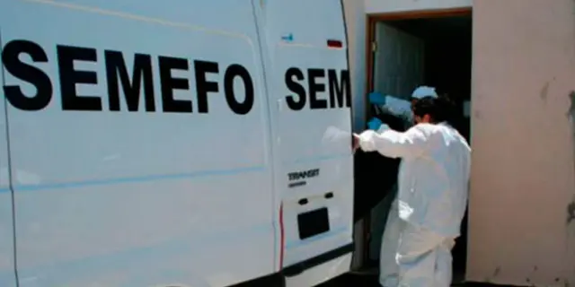 Funerarias se pelean por cliente afuera de Semefo en Puebla