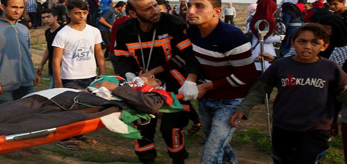 Casi 40 palestinos heridos por disparos israelíes durante protestas contra el bloqueo israelí a Gaza