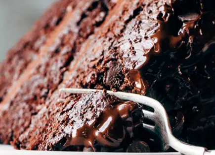 Descubre la versión clásica y de chocolate del pastel 3 leches