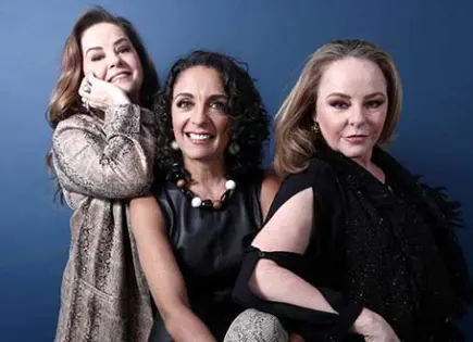 Pandora celebra 40 años en Mentiras: El musical con gran ovación