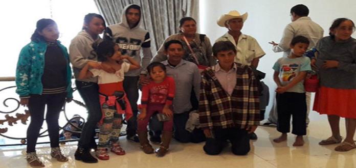 Familia de Acapulco que visitó Los Pinos muestra contraste entre pobreza y oropel