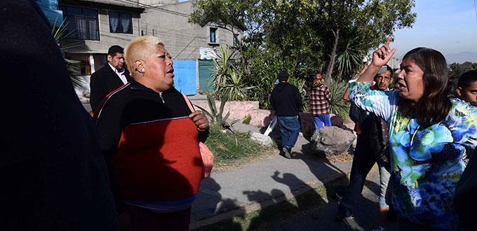 Velan a niños fallecidos en incendio en Iztapalapa; vecinos denuncian abandono