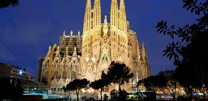 Detenido un militar francés con cargadores de pistola en la Sagrada Familia