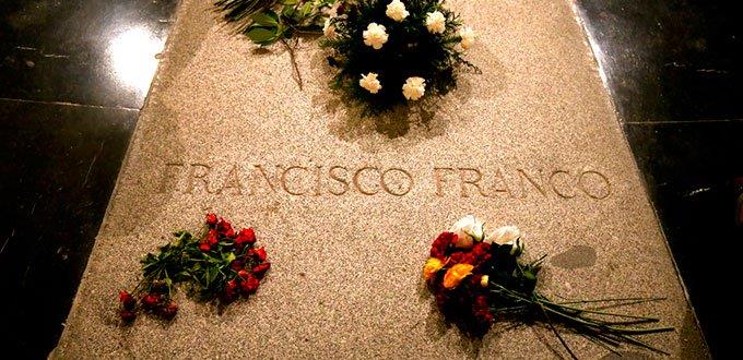 El Vaticano dice que exhumación de Franco es asunto de España y de la familia del dictador