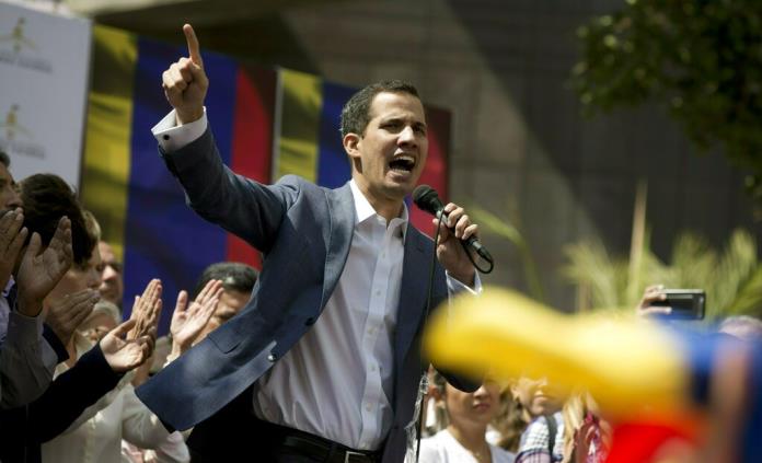 Detienen brevemente a presidente de Asamblea