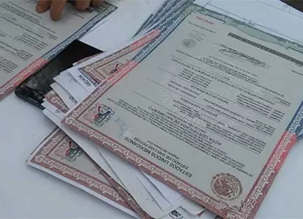 Avanza dictamen que busca agilizar cambios de nombres en Edomex