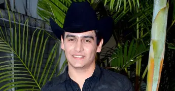 Juli&aacute;n Figueroa envi&oacute; mensaje a Joan Sebastian horas antes de morir
