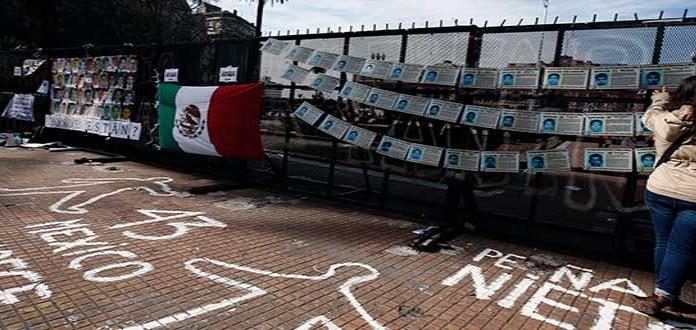Habrá protección a quienes ayuden a esclarecer caso Iguala, asegura López Obrador