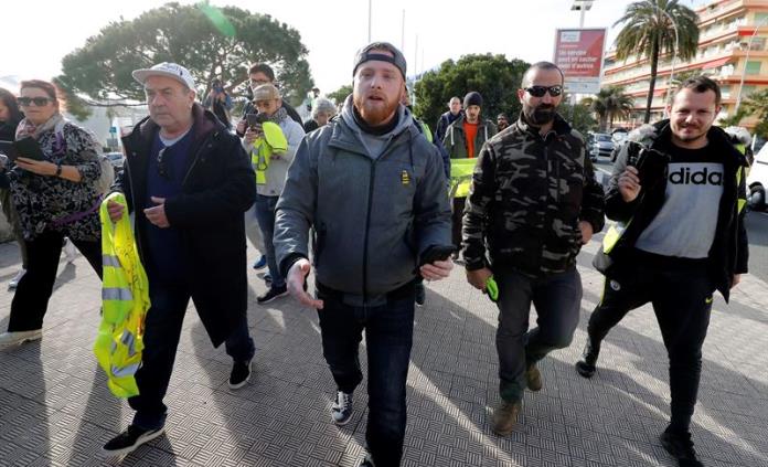 Miles de trabajadores marchan en Italia por un “futuro en el trabajo”