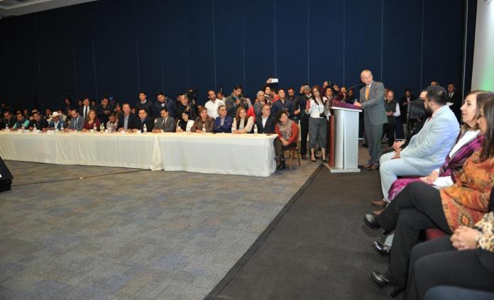 Entregan a municipios 4 mil mdp provenientes del Ramo 33