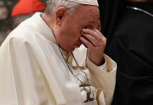 Papa defiende decisión de mantener a cardenal encubridor