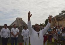 Hallan cueva con 200 recipientes en Chichén Itzá