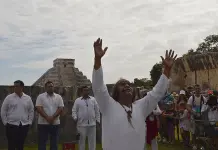 Hallan cueva con 200 recipientes en Chichén Itzá Hallan cueva con 200 recipientes en Chichén Itzá
