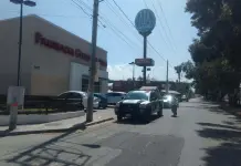 Detienen a presunto ladrón en Farmacia Guadalajara Detienen a presunto ladrón en Farmacia Guadalajara