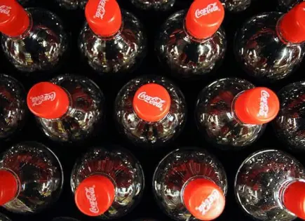 Cuarenta años de refrescos enfermaron a México, alerta la Secretaría de Salud