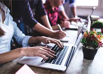 Fatiga visual digital: guía para aliviar molestias oculares Fatiga visual digital: guía para aliviar molestias oculares