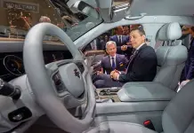 Presentan en Ginebra limusina de 7 toneladas como la de Putin Presentan en Ginebra limusina de 7 toneladas como la de Putin