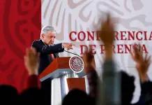 L&oacute;pez Obrador reitera que se someter&aacute; a la revocaci&oacute;n de mandato en 2021