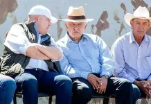 Echan porras al gobernador de Jalisco en evento con AMLO