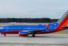 Varios países suspenden vuelos del Boeing 737 tras avionazo en Etiopía Varios países suspenden vuelos del Boeing 737 tras avionazo en Etiopía