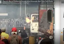 Incendio de convoy del que EEUU acusa a Maduro lo causó opositor, según NYT (VIDEO) Incendio de convoy del que EEUU acusa a Maduro lo causó opositor, según NYT (VIDEO)