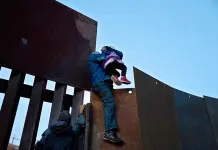 Trump vuelve a pedir dinero para muro fronterizo