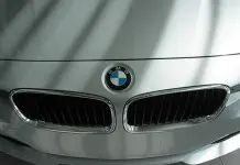 Trump amenaza con aranceles a fabricantes de autos europeos