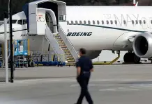 Boeing ralentiza la producción del 737MAX accidentado para resolver problemas Boeing ralentiza la producción del 737MAX accidentado para resolver problemas