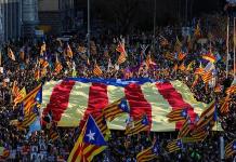 Miles marchan en Madrid en favor de secesionistas catalanes