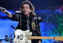 El Tri desborda el frenesí del Vive Latino El Tri desborda el frenesí del Vive Latino