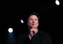 El regulador bursátil de EEUU critica de nuevo a Elon Musk por sus tuits